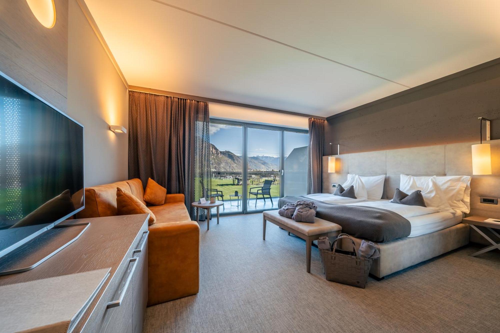 The Lodge Sporthotel - Golfclub Eppan Appiano Sulla Strada Del Vino Exterior foto