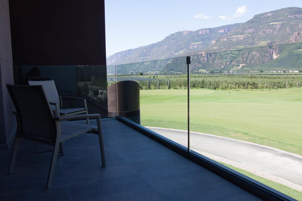 The Lodge Sporthotel - Golfclub Eppan Appiano Sulla Strada Del Vino Exterior foto